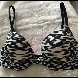 VS Pink Wear Everywhere Demi Bra 34B NWOT